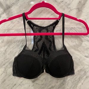 EUC Victoria’s Secret Racerback Demi Bra
